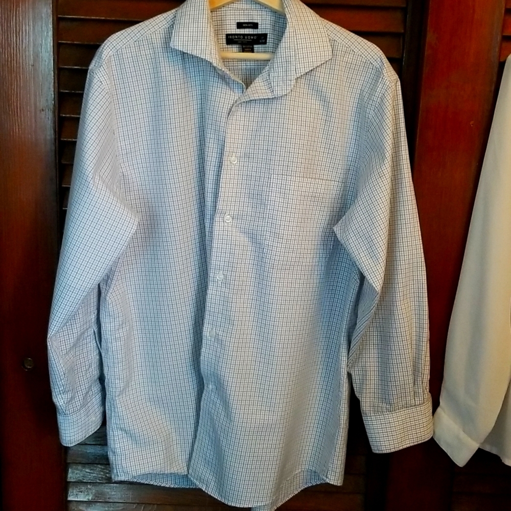 Pronto Uomo no-iron long sleeve dress  shirt. Size 17 32/33.